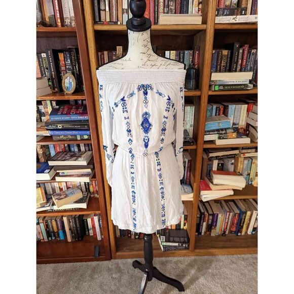 Parker Casual Off-Shoulder Mini Dress w/ White & Blue Geometric Beading - Picture 1 of 6